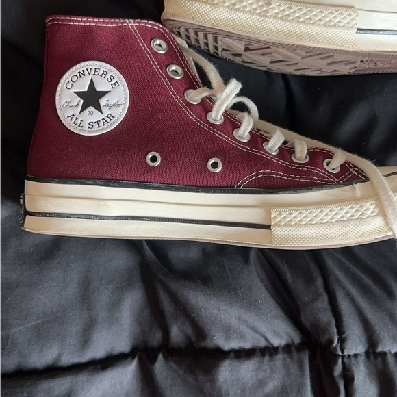 Vintage Maroon Converse - Picture 2 of 5